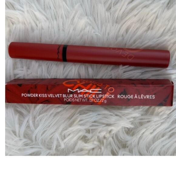 NEW MAC Powder Kiss Velvet Blur Slim Stick Lipstick In Devoted To Chili 2g - Picture 2 of 10